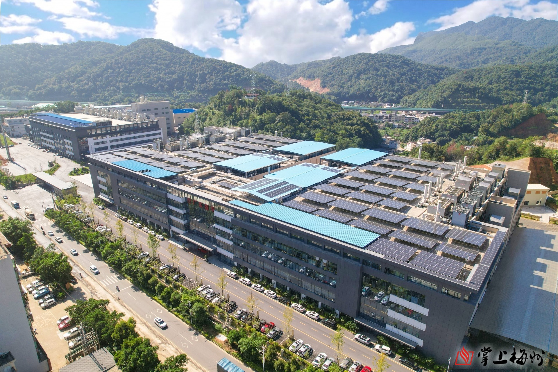 深耕铜箔创佳绩 向“新”而行促蝶变——记全国工业和信息化系统先进集体广东完美在线电子科技有限公司